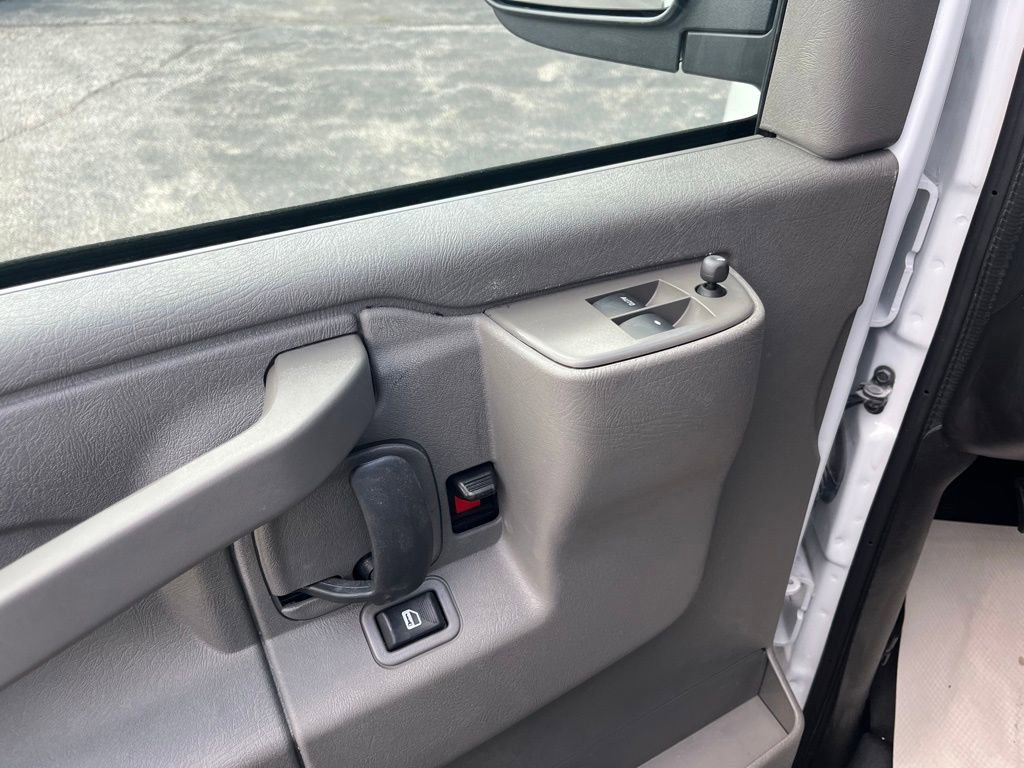 New 2025 Chevrolet Express 3500 w/ Power Convenience Package image 10