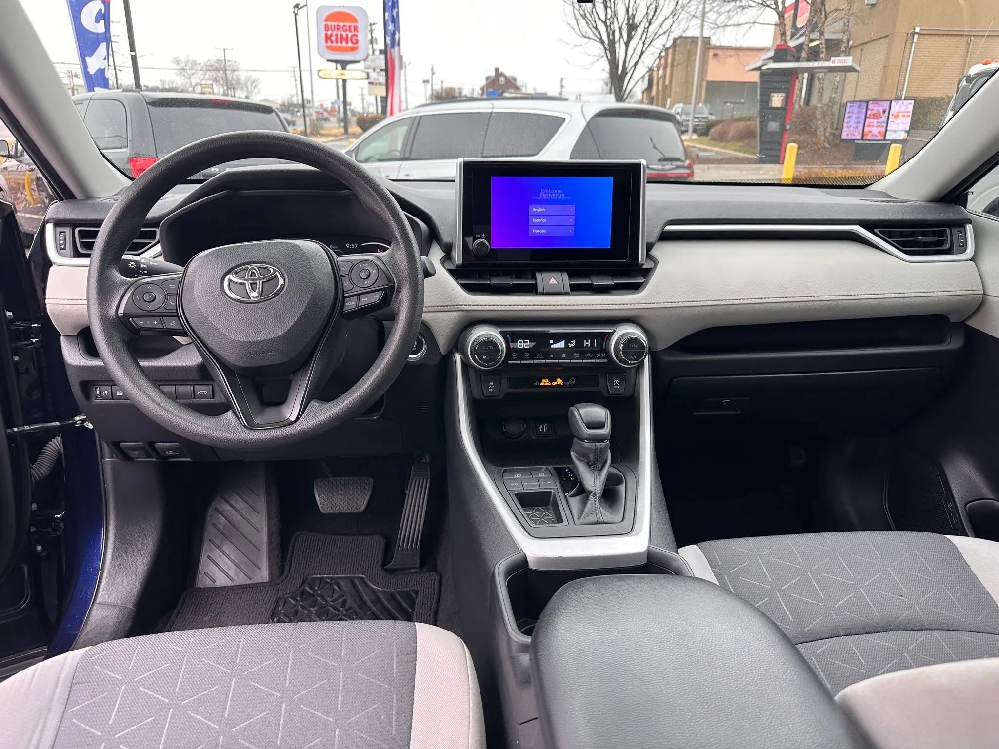 Used 2023 Toyota RAV4 XLE w/ Convenience Package FWD image 16