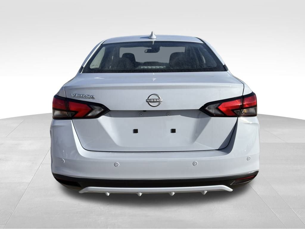 Used 2025 Nissan Versa SV w/ Trunk Package image 9
