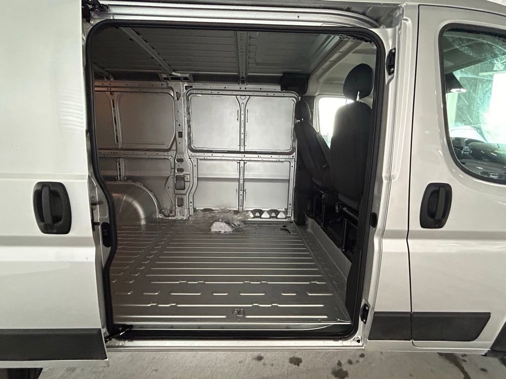Used 2025 RAM ProMaster 2500 image 28