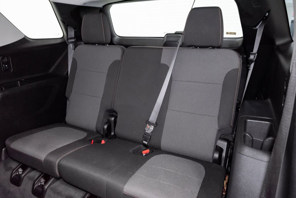 Used 2020 Chevrolet Traverse LS FWD image 19