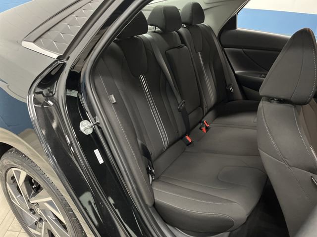 Used 2024 Hyundai Elantra SEL w/ Convenience Package image 31