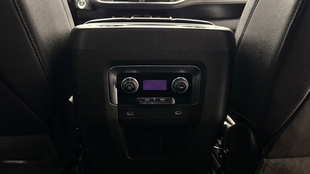 Used 2024 Chevrolet Tahoe LT AWD/4WD image 28