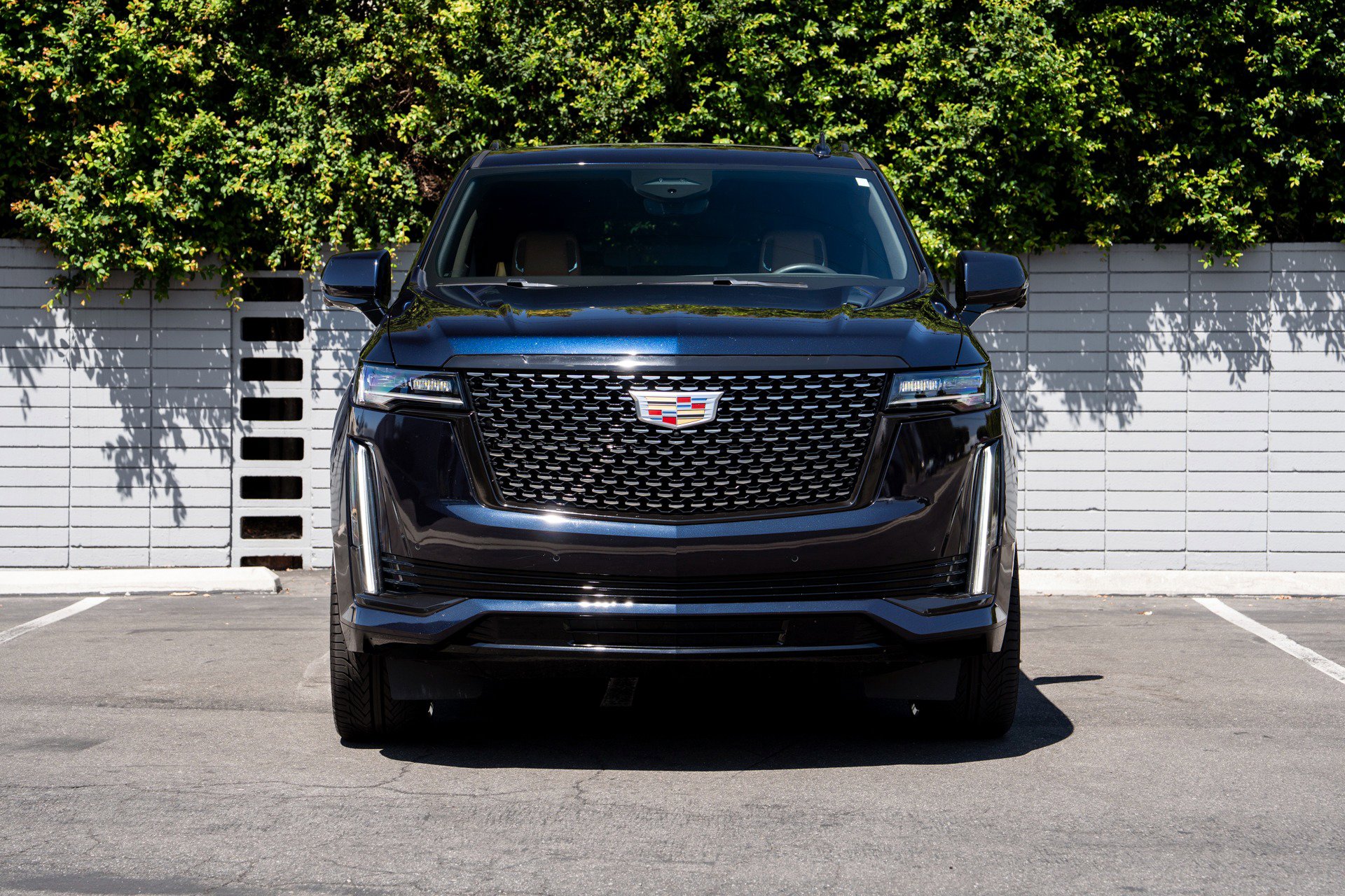 Used 2022 Cadillac Escalade ESV Premium Luxury image 15