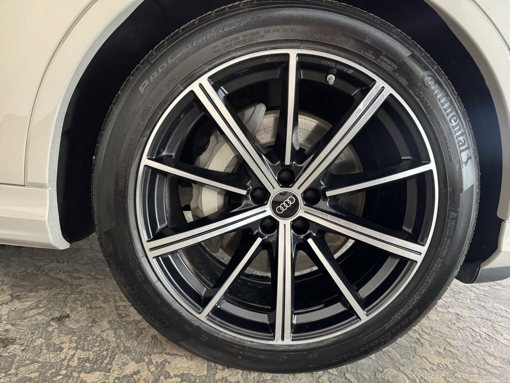 Used 2024 Audi Q7 3.0T Prestige image 29