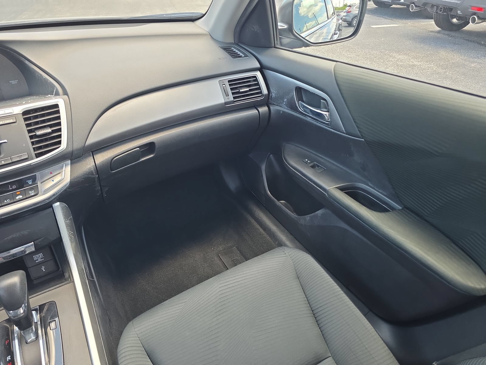 Used 2015 Honda Accord LX image 12