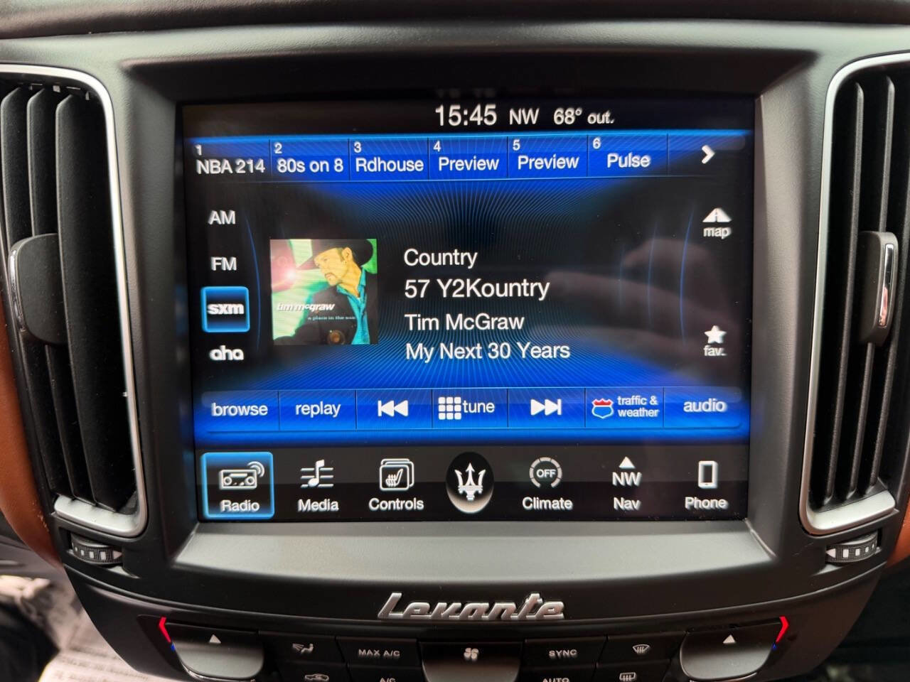 Used 2017 Maserati Levante w/ Sport Package image 36