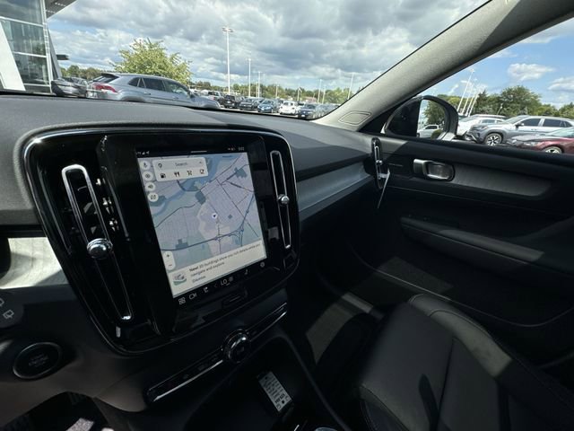 New 2025 Volvo XC40 B5 Plus w/ Protection Package Premier image 29