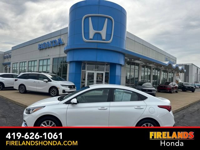Used 2022 Hyundai Accent SEL FWD image 1