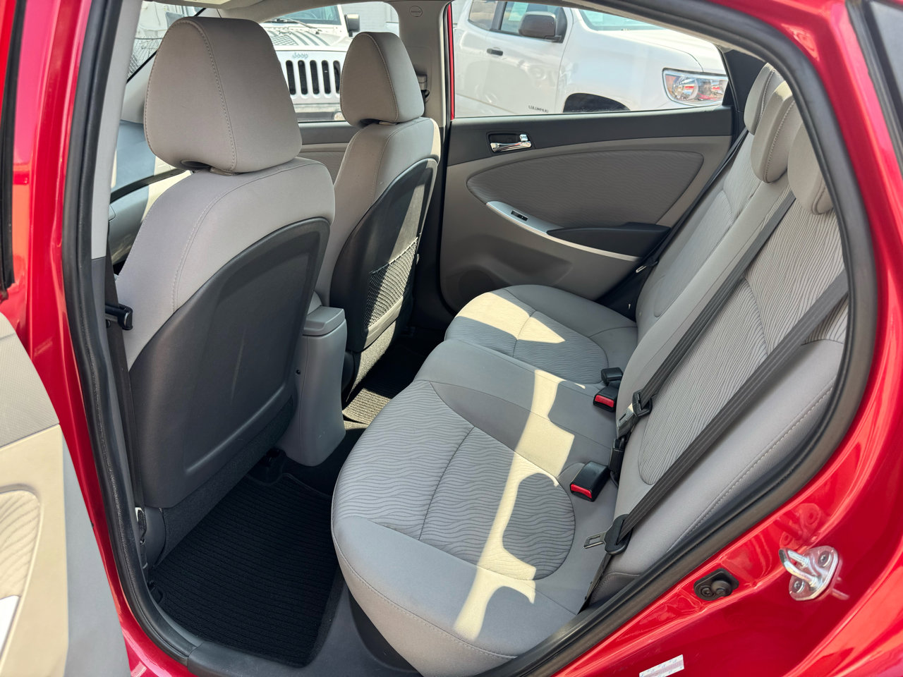 Used 2013 Hyundai Accent GLS w/ Premium Pkg image 15