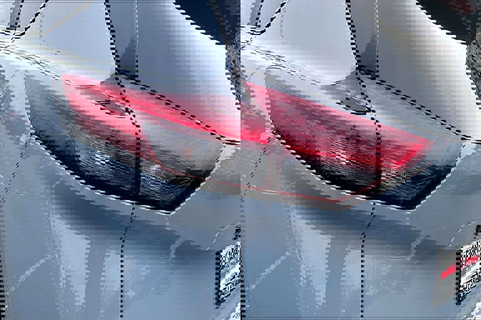 Used 2025 Nissan Rogue SV image 27