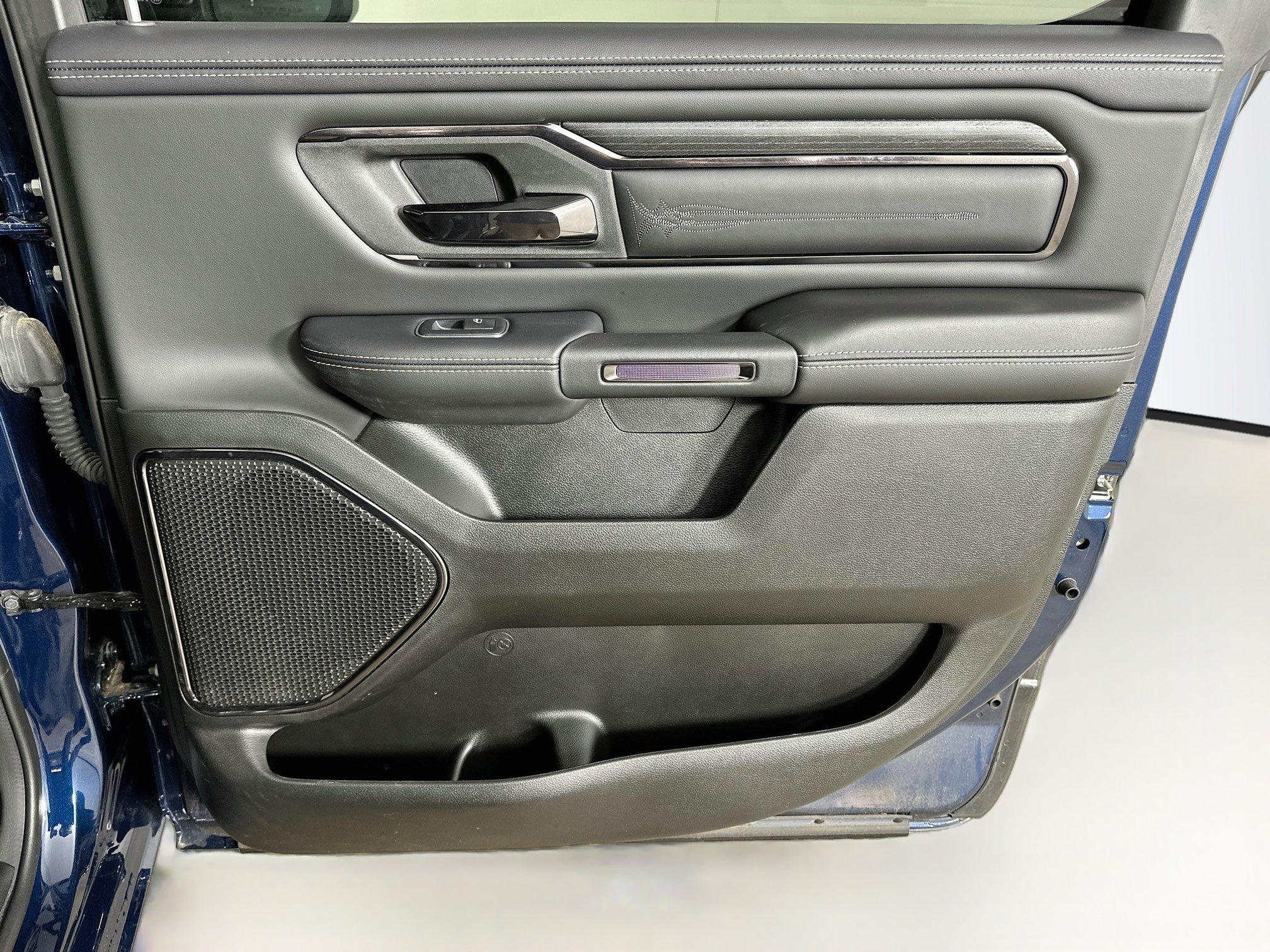Used 2024 RAM 1500 Limited AWD/4WD image 31