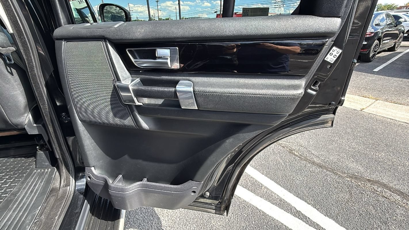 Used 2016 Land Rover LR4 HSE AWD/4WD image 15