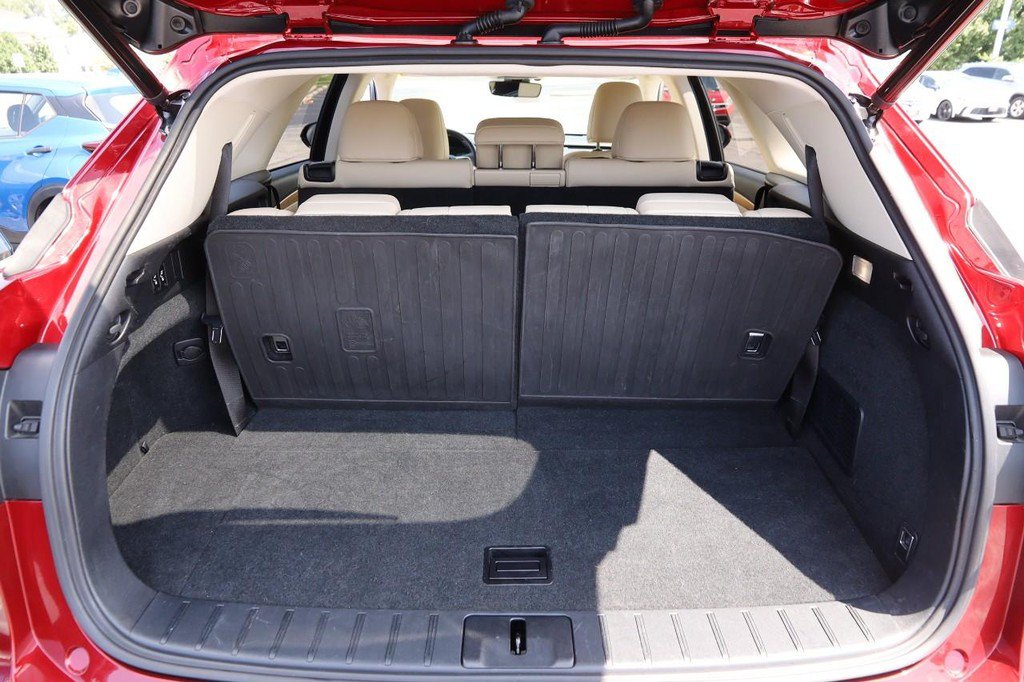 Used 2022 Lexus RX 350L Premium w/ Premium Package AWD/4WD image 7