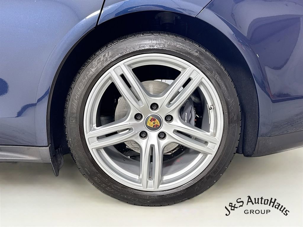Used 2022 Porsche Panamera 4 Platinum Edition image 39