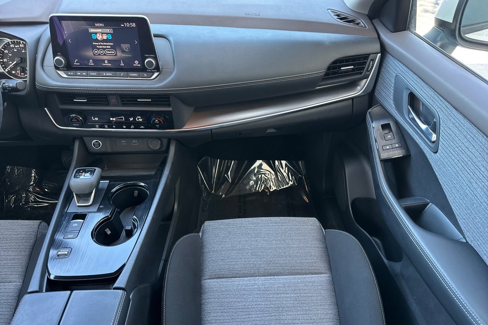 Used 2023 Nissan Rogue SV FWD image 28