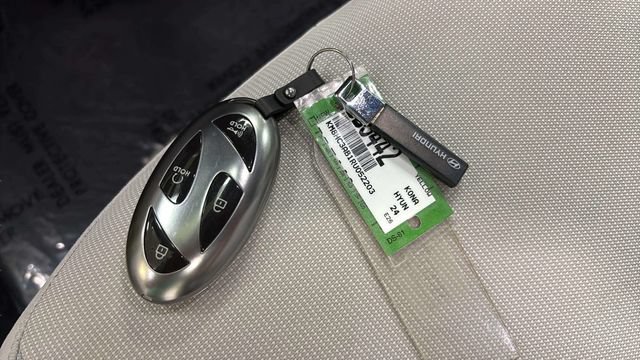 Used 2024 Hyundai Kona SEL w/ Convenience Package FWD image 27