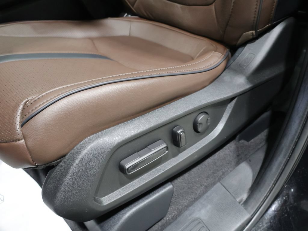 Used 2024 Honda Pilot Elite image 12