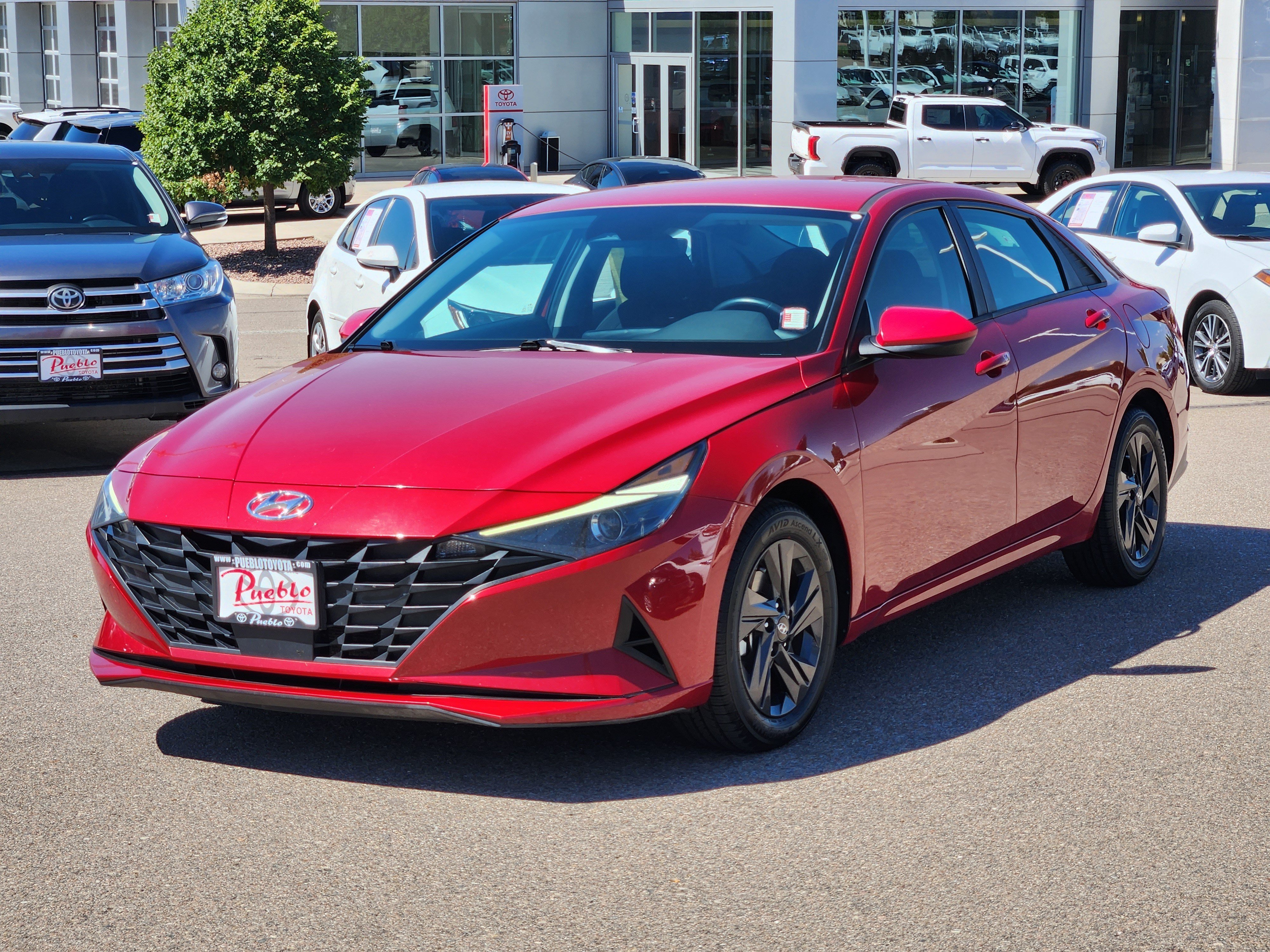 Used 2021 Hyundai Elantra SEL w/ Convenience Package FWD image 4