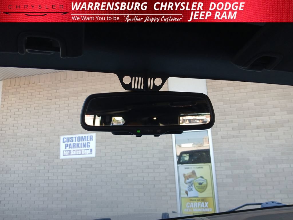 Used 2015 Jeep Wrangler Unlimited Sport w/ Quick Order Package 24S AWD/4WD image 25