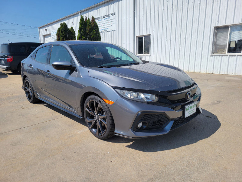 Used 2017 Honda Civic Sport image 1