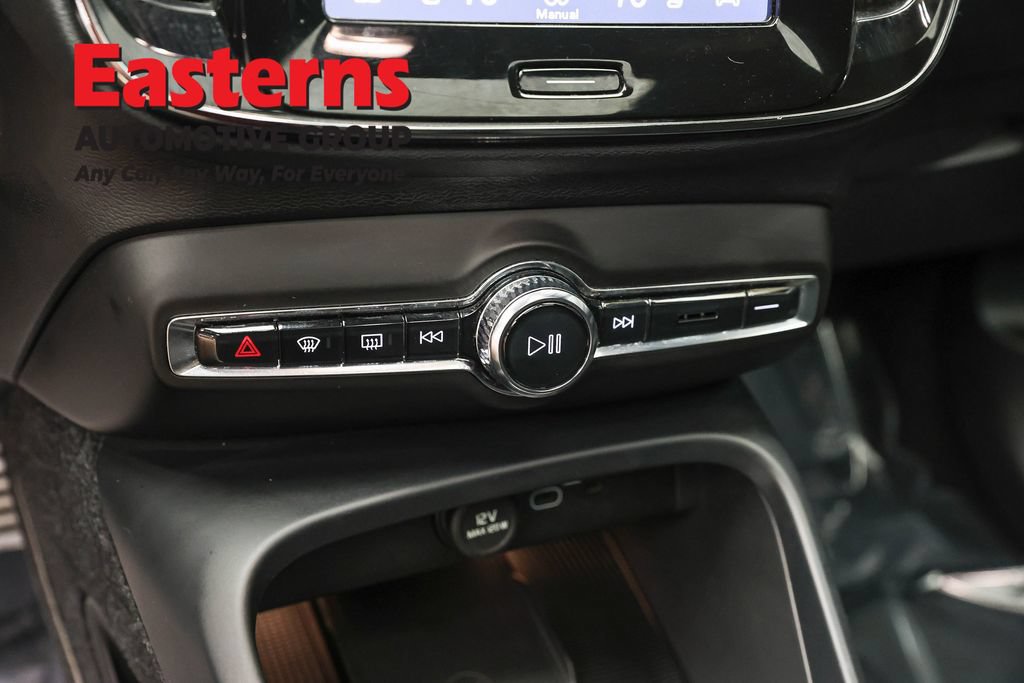 Used 2022 Volvo XC40 P8 Recharge Plus AWD/4WD image 19