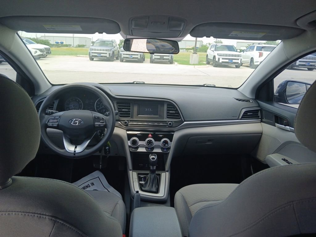 Used 2019 Hyundai Elantra SE FWD image 23
