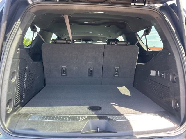 Used 2024 Chevrolet Suburban Premier image 30