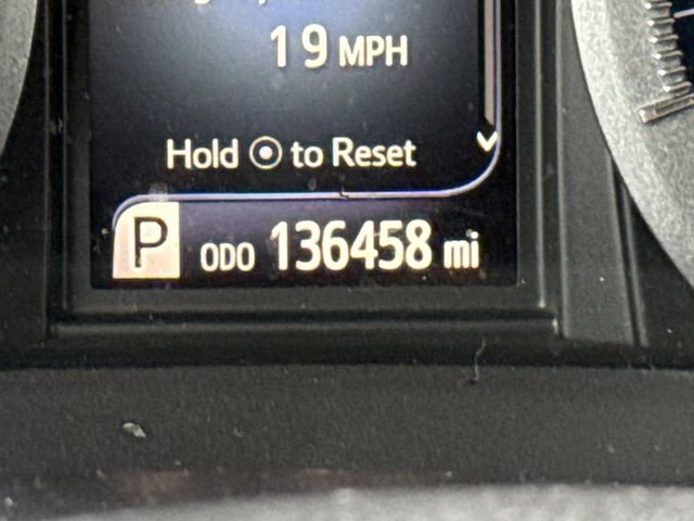 Used 2015 Toyota Sienna XLE Premium FWD image 29