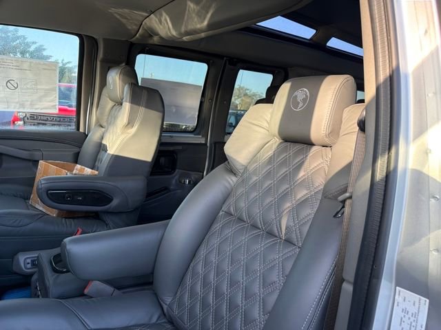 New 2025 Chevrolet Express 2500 Work Van 3D Extended Cargo Van w/ Driver Convenience Package image 20