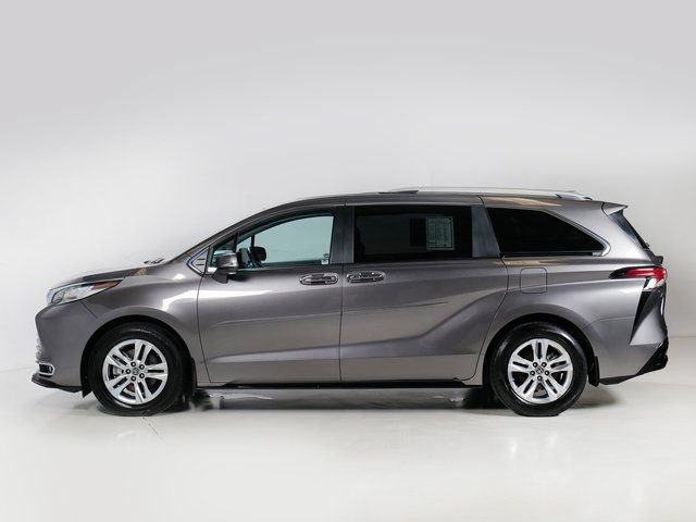 Used 2023 Toyota Sienna Limited AWD/4WD image 6