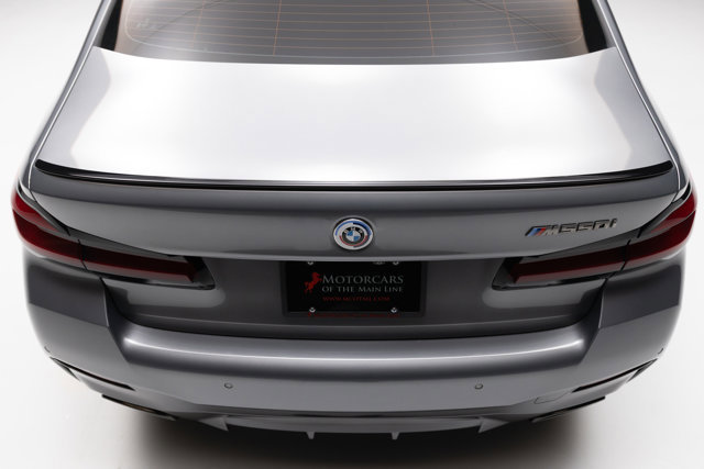 Used 2023 BMW M550i xDrive w/ Executive Package image 27