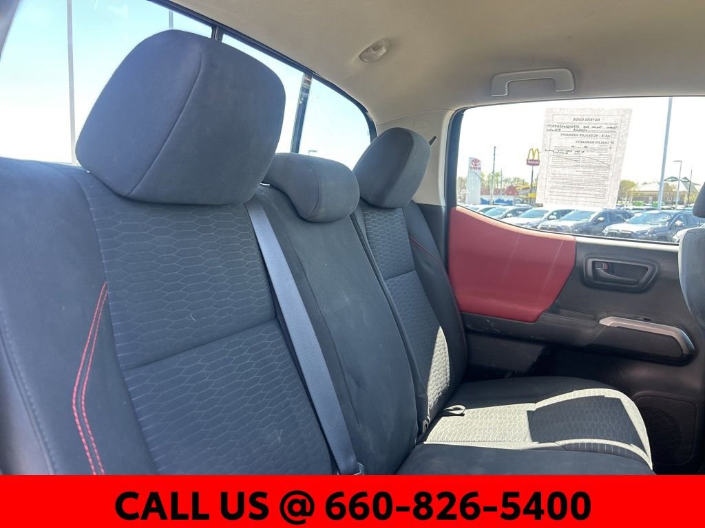 Certified 2018 Toyota Tacoma SR5 image 9
