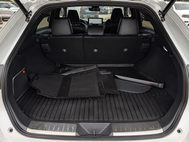 Used 2023 Toyota Venza XLE AWD/4WD image 29