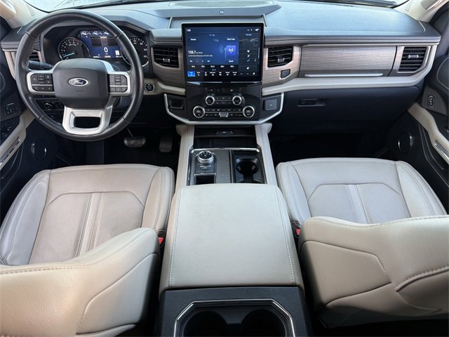 Used 2024 Ford Expedition Limited image 11