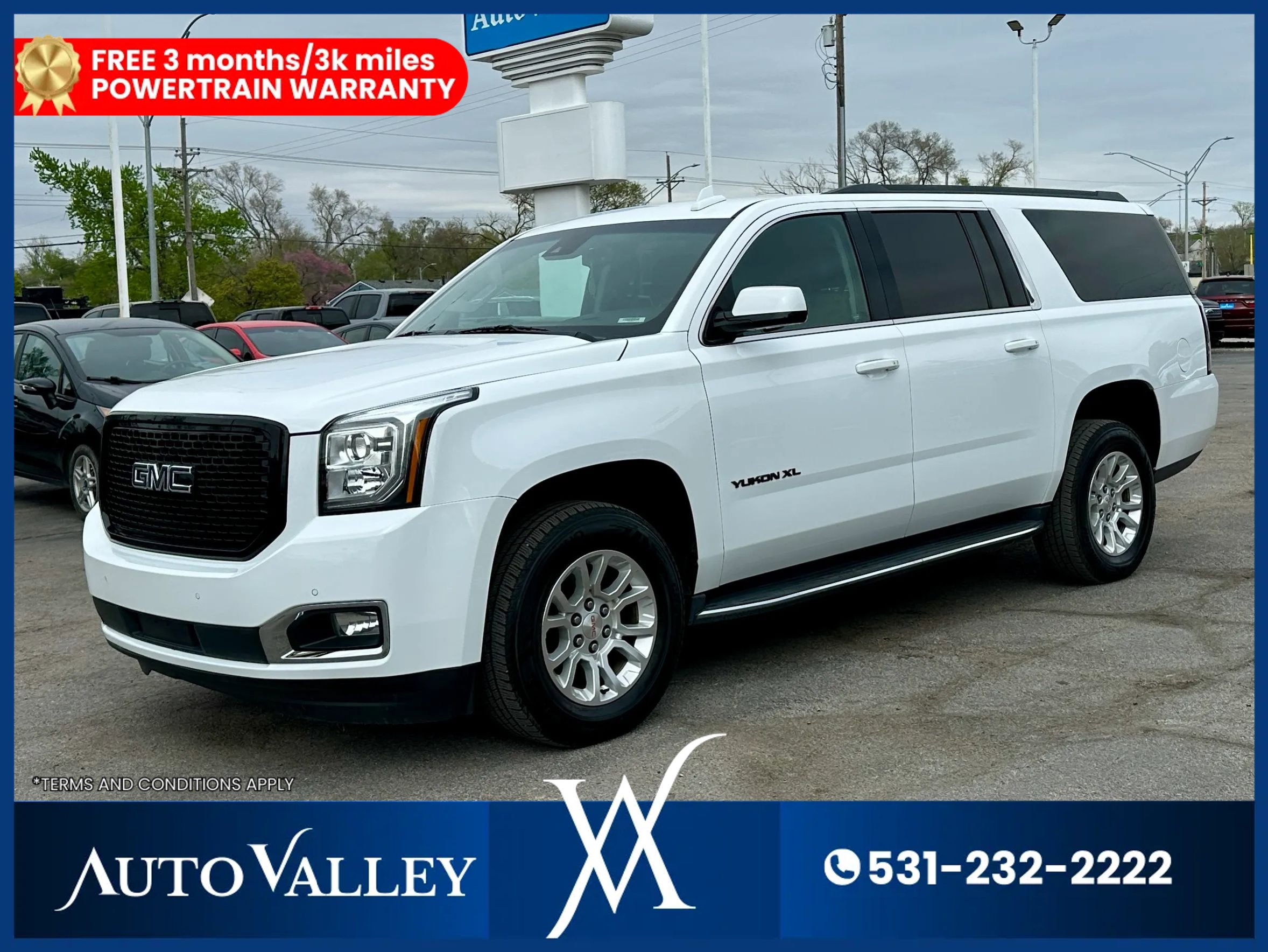Used 2019 GMC Yukon XL SLT image 3