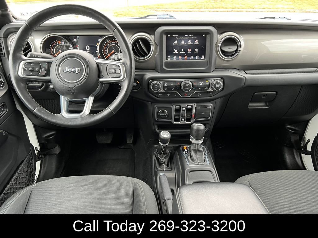 Used 2018 Jeep Wrangler Unlimited Sahara image 4