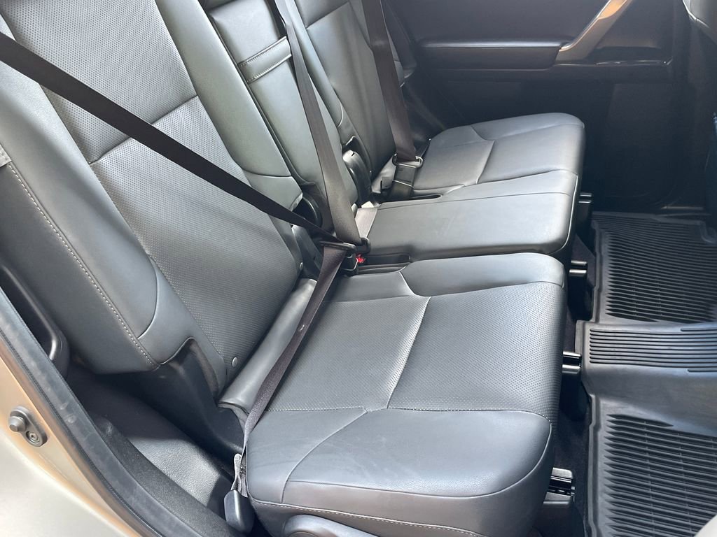 Used 2020 Lexus GX 460 Premium image 37