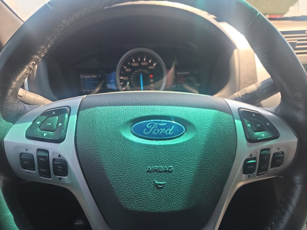 Used 2013 Ford Explorer XLT FWD image 13