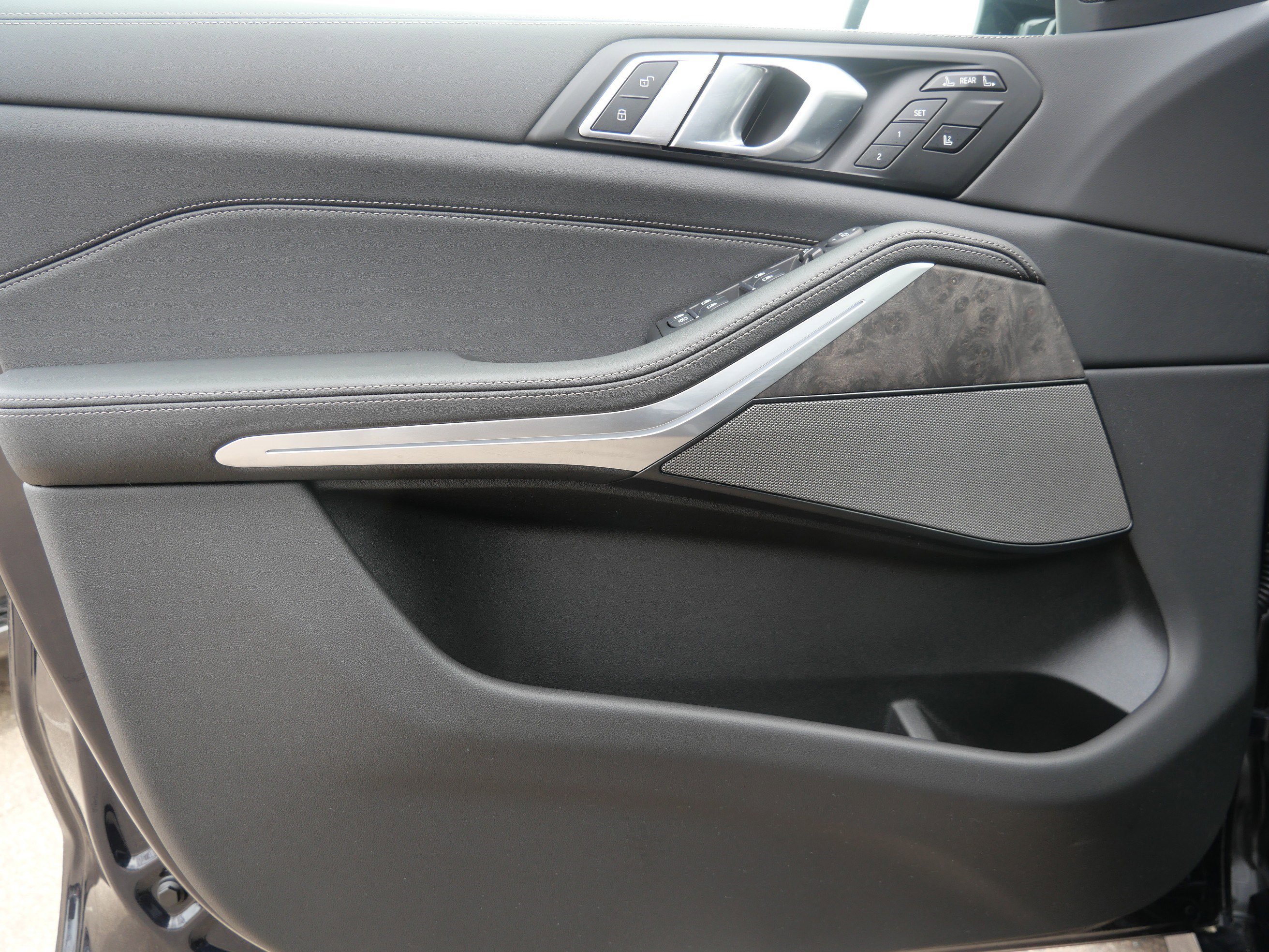 Used 2026 BMW X7 xDrive40i image 13