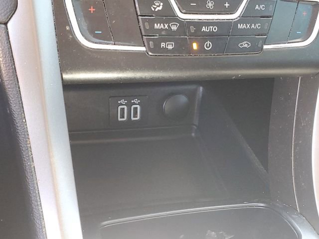 Used 2020 Ford Fusion SE image 19