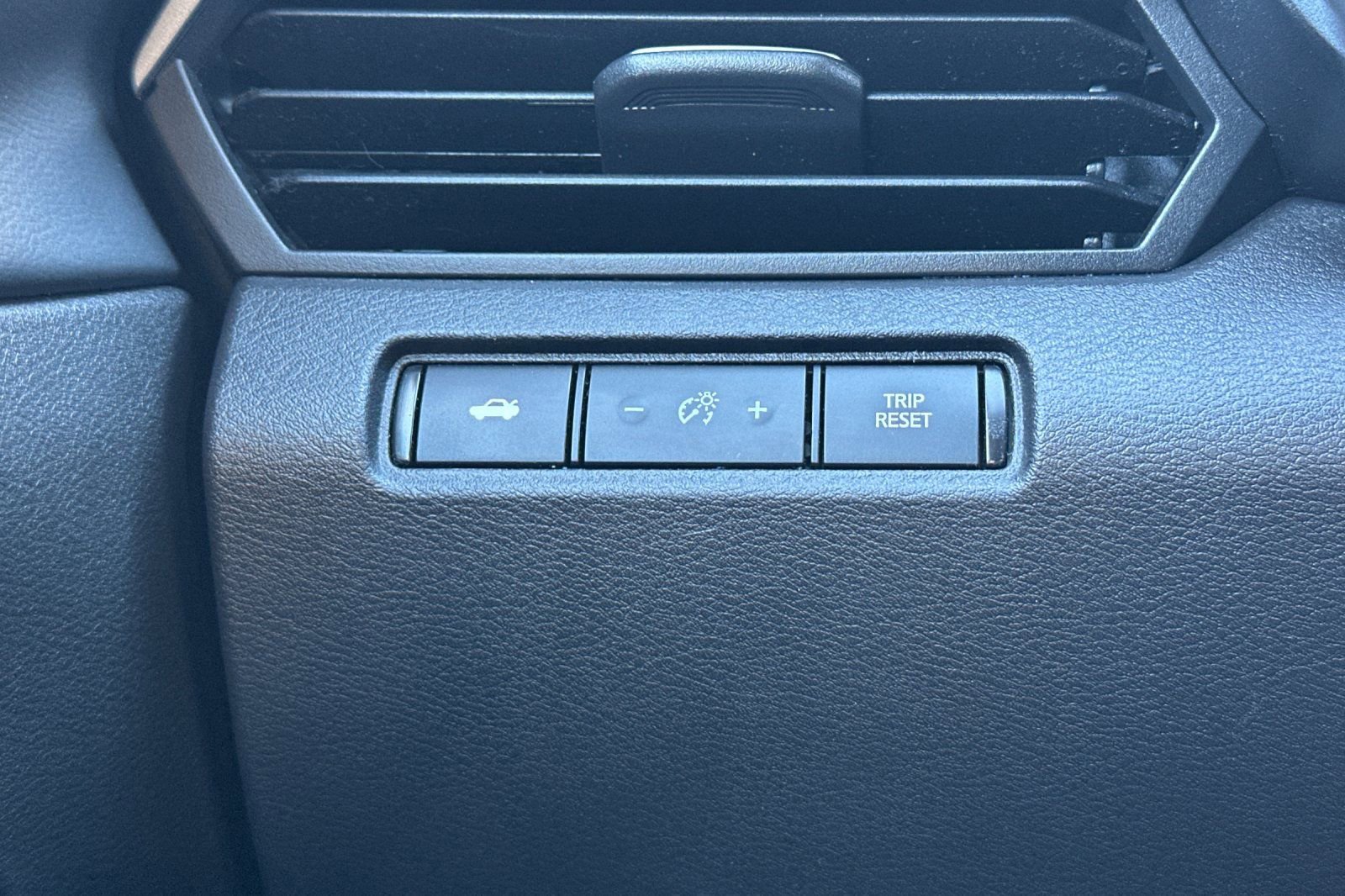 Certified 2024 Nissan Altima 2.5 SV image 30