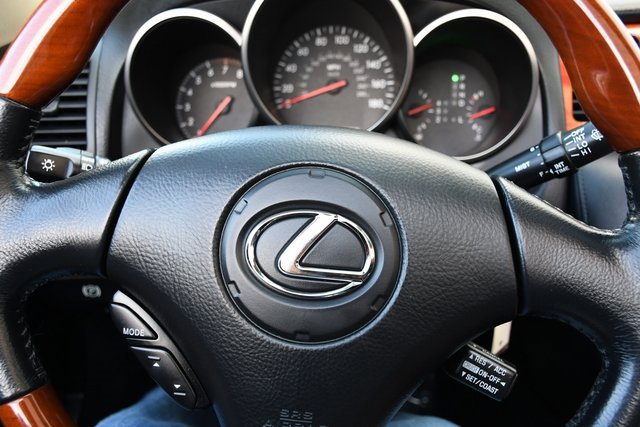 Used 2004 Lexus SC 430 Convertible image 14