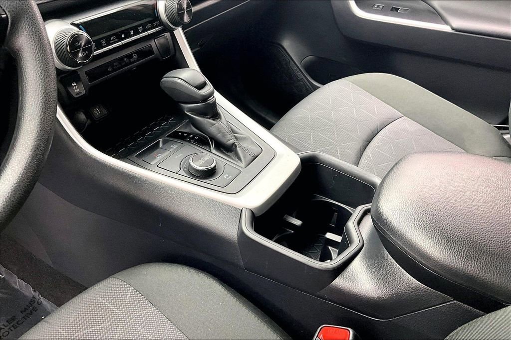 Used 2025 Toyota RAV4 XLE image 15