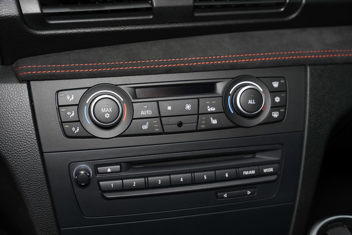 Used 2011 BMW 1 Series M image 41