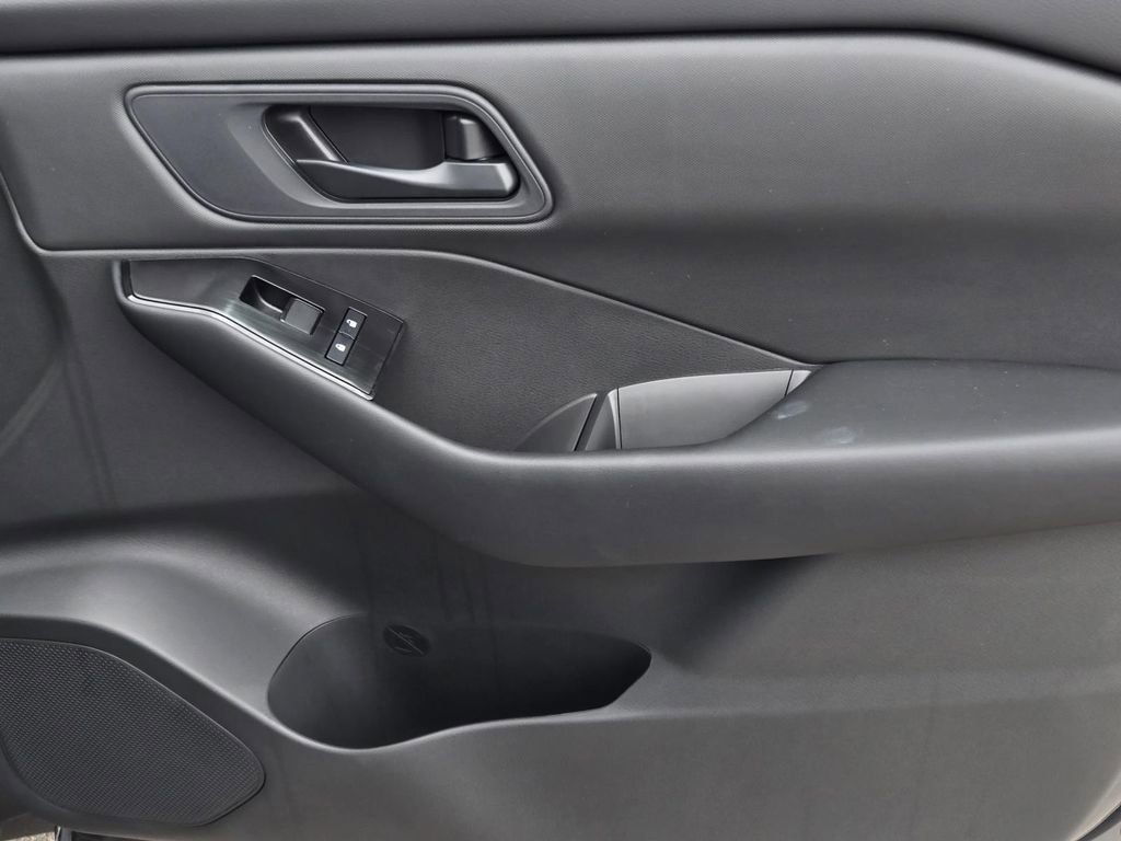 New 2026 Nissan Rogue S FWD image 8