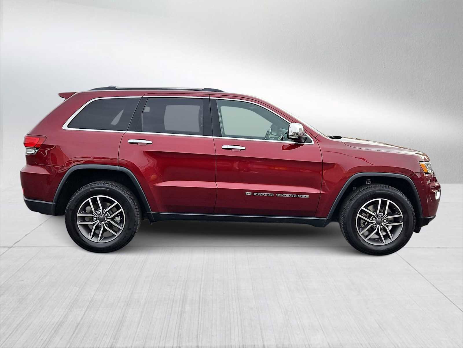 Used 2022 Jeep Grand Cherokee Limited image 9