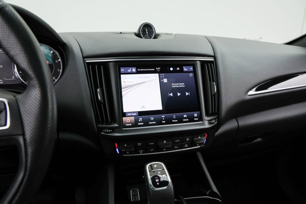 Used 2021 Maserati Levante image 10