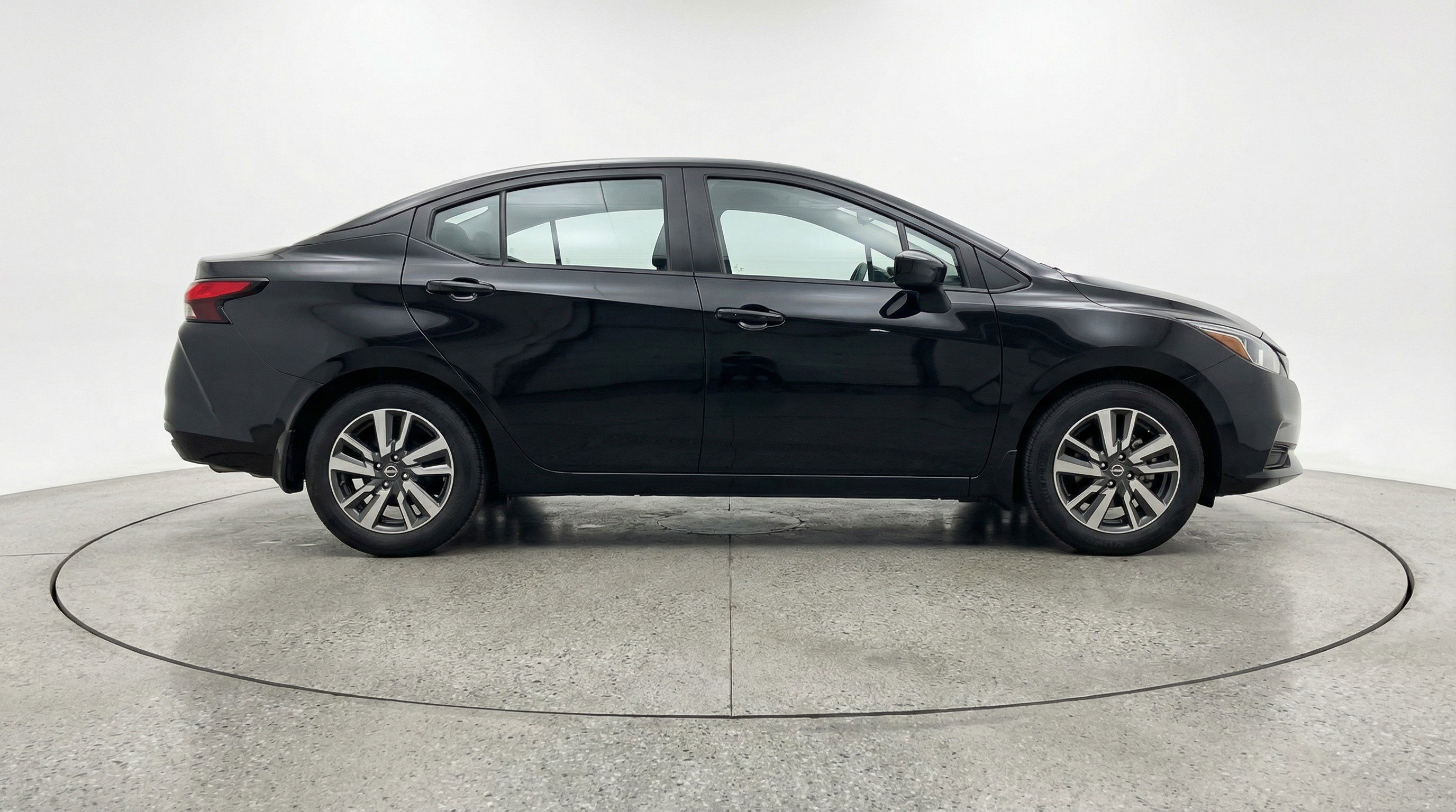 Used 2025 Nissan Versa SV image 11