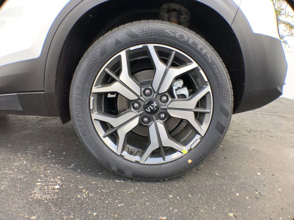 Used 2021 Kia Seltos EX image 29